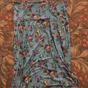 Large LuLaRoe Maxi